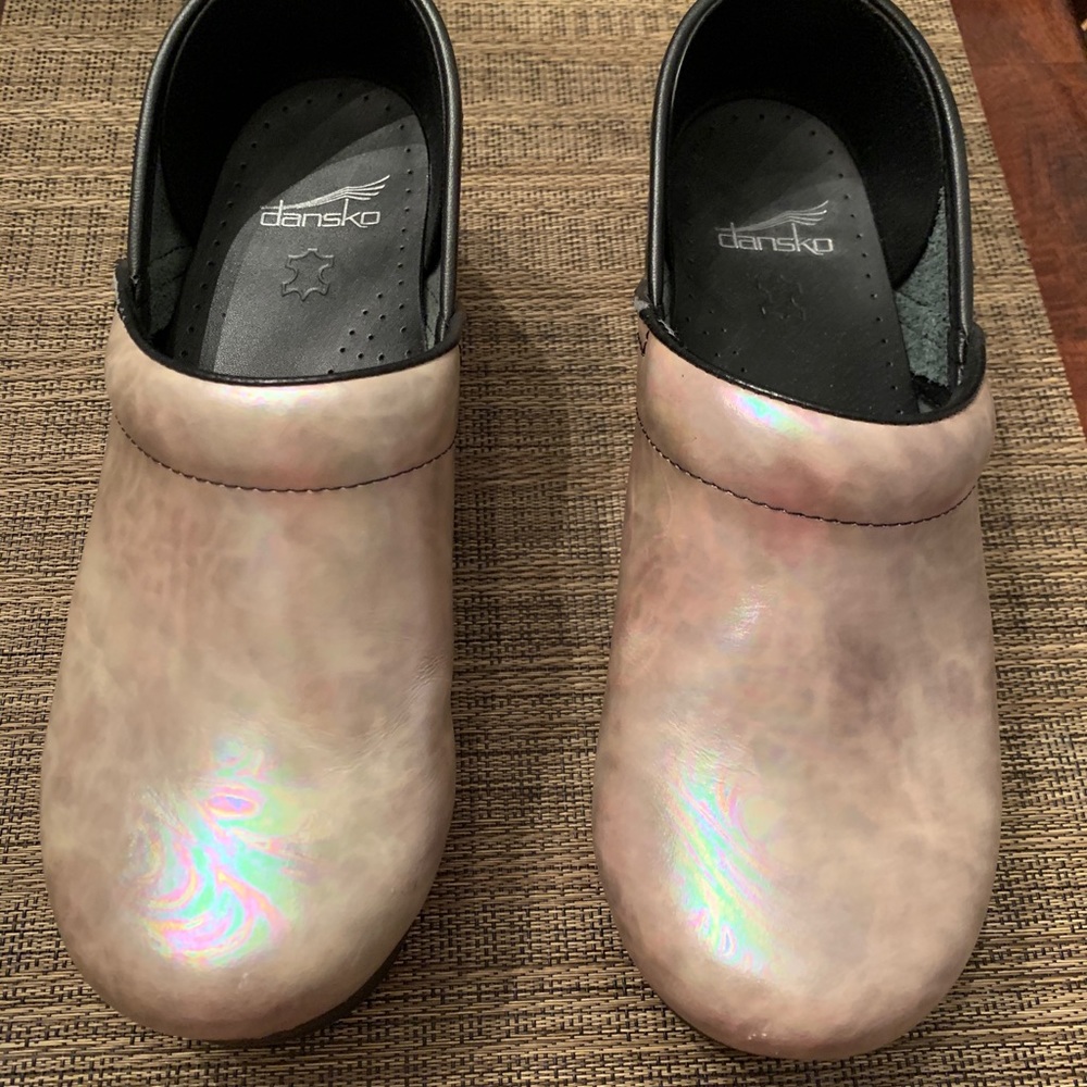 Women’s Dansko shoes size 39